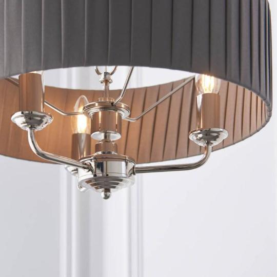 siva okruhly tvar siva privesok lampa klasicky luster elegantne pastelova farba obyvacka jedalen textilny klobuk stredomorsky balaton prazdninovy dom rekonstrukcia lampy vidiecky styl.jpg